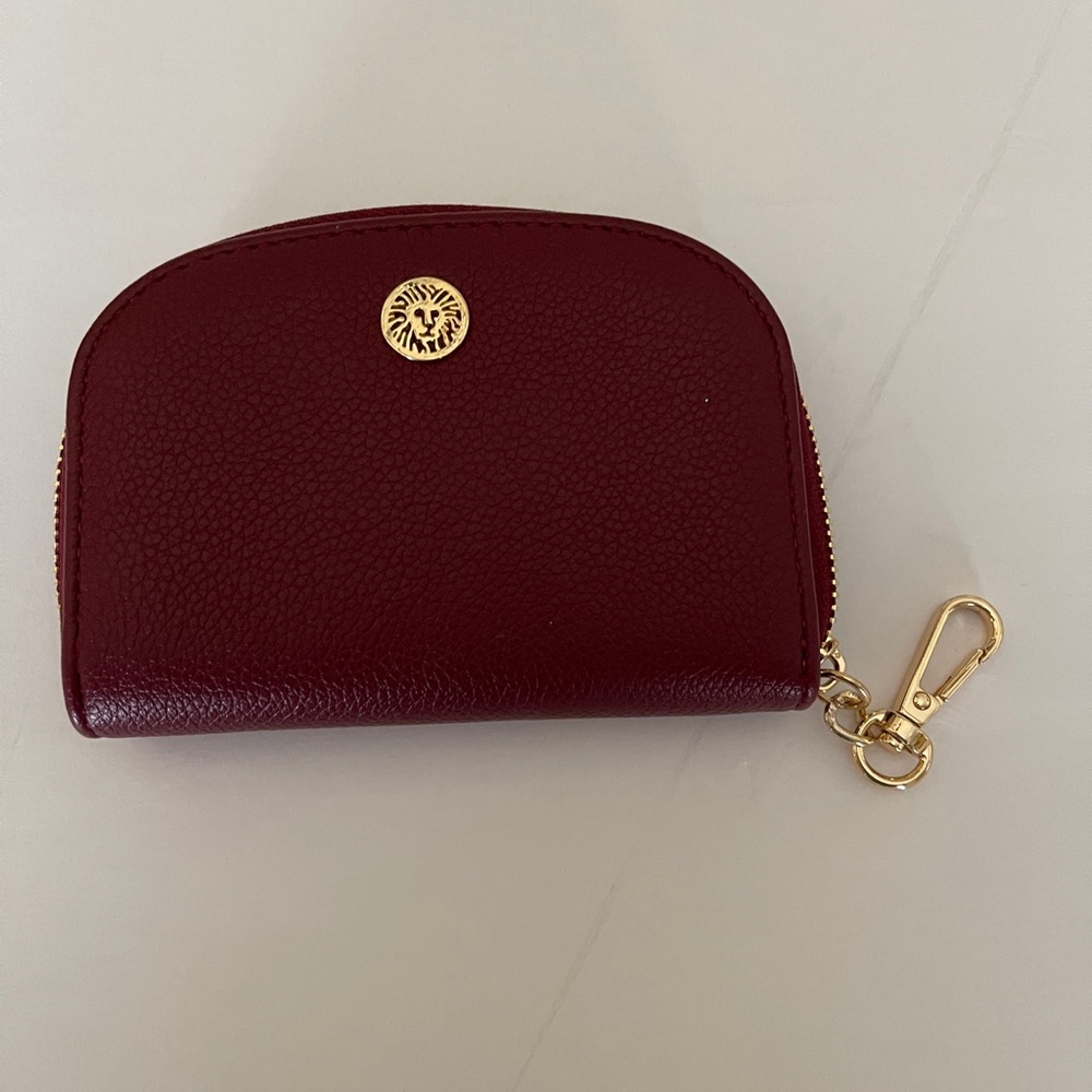 * SOLD * NWOT - Anne Klein Dome CC Case Wallet ️BLOODSTONE RED